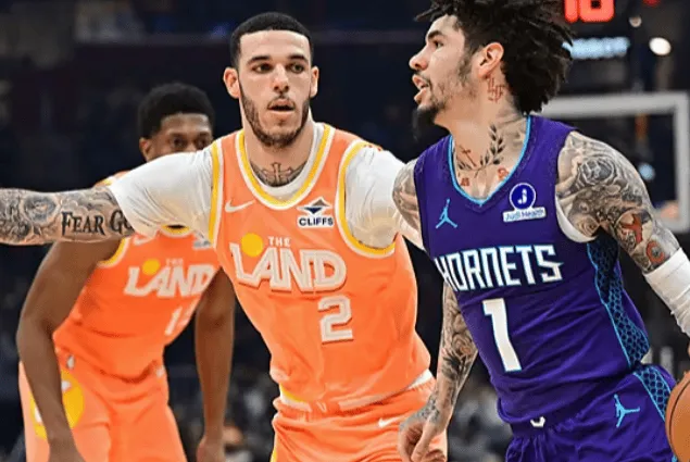 开云体育-骑士面对黄蜂取得2胜1负，2月21日两队本赛季最后一次交手