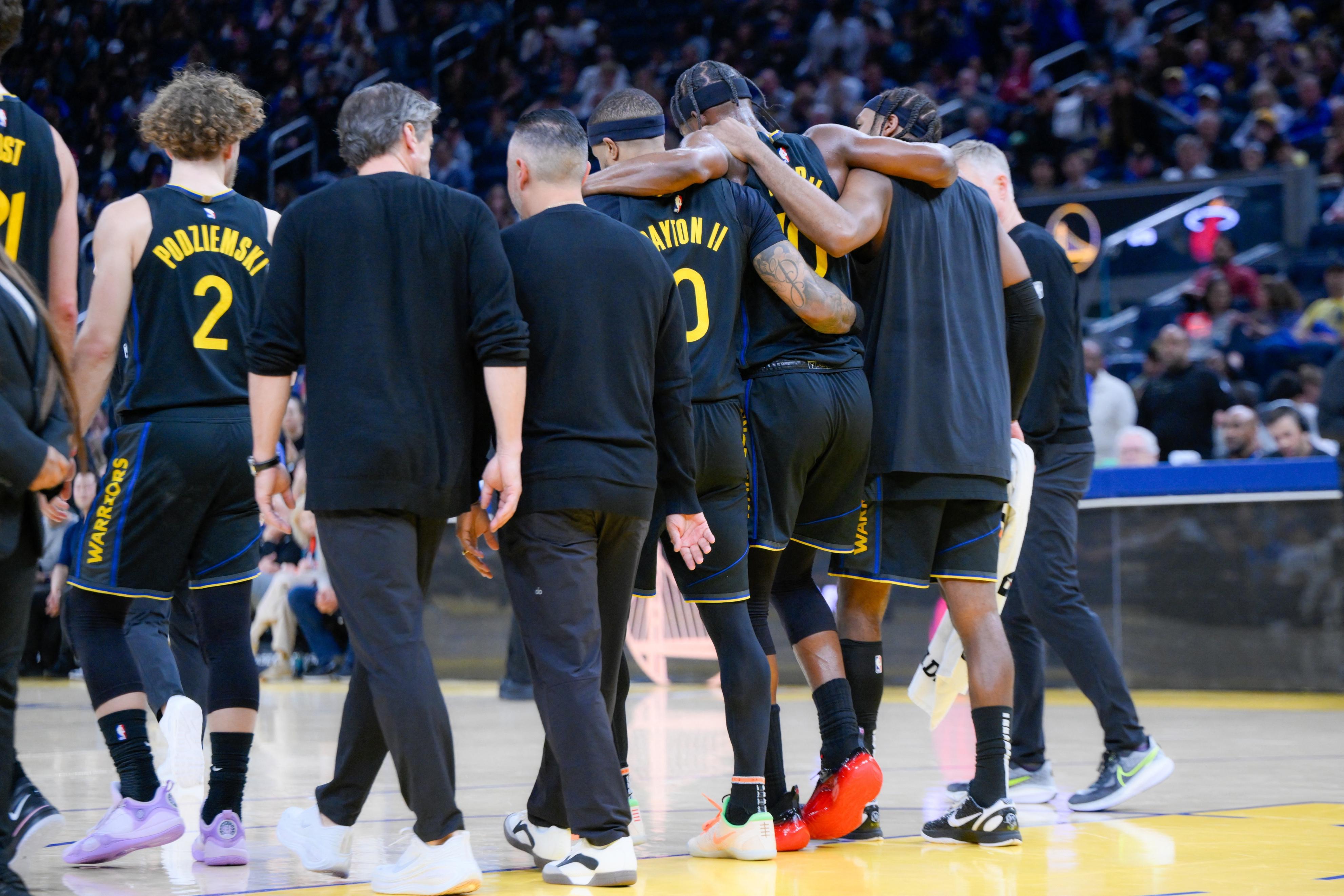 kaiyun-巴特勒受伤后2连败！5投全中后因伤退赛，4分6犯规，库里太难了