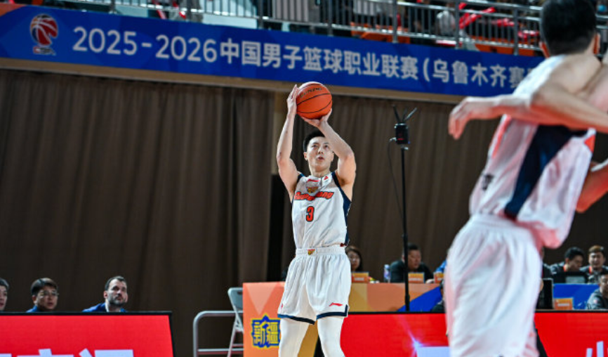 惨遭18分大逆转！广东主帅弄巧成拙，惜败家乡球队